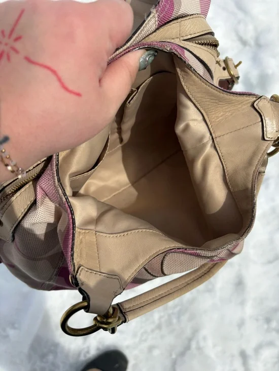 2010 Coach Madison Maggie Signature bagđź’— - Picture 5 of 9